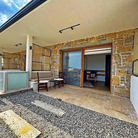 Vineyard - Over 14 Years Old Only Oda ve Kahvaltı 4*