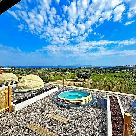 Bed & Breakfast Vineyard - Over 14 Years Old Only 4*