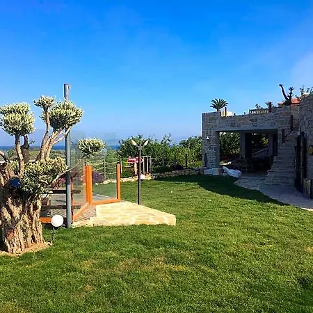 Vineyard - Over 14 Years Old Only Bed & Breakfast