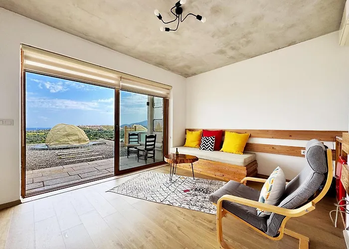 Bed and Breakfast Vineyard - Over 14 Years Old Only