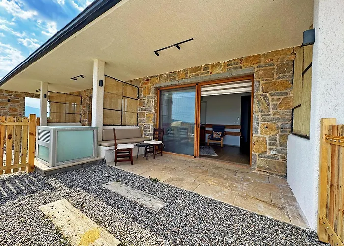 Vineyard - Over 14 Years Old Only Bed and Breakfast 4*